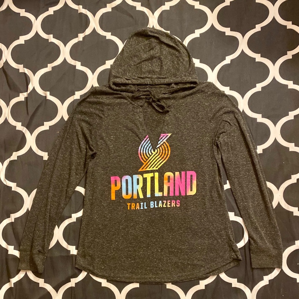 Trail Blazers hooded shirt